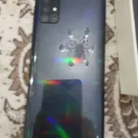گوشی کاملا سالم بدون خط و خش . A51 ram.128