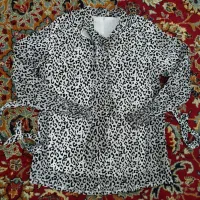 تعدادی مانتو پالتو شومیز کتونی کیف و..|لباس|کرج, خرمدشت|دیوار