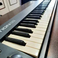 میدی کنترلر حرفه ای