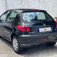 پژو ۲۰۶ تیپ ۲ مدل ۱۳۹۸ بسیار کم کار و تمیز