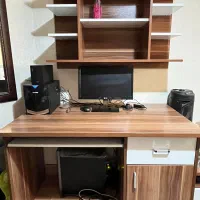 میز کامپیوتر  و کتابخانه دیواری آپادانا