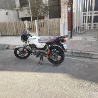 یک دستگاه موتور سیکلت(kld200) در حد صفر فروش میرسد