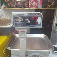 واگذاری مغازه‌  میز باکس ترازو کولر دکور دستگاه