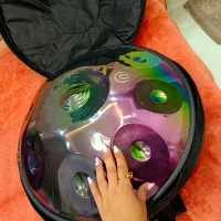 هنگ درام با کیفش نو نو