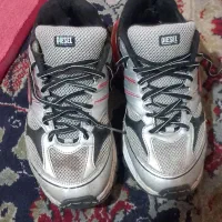 کفش دیزل شماره 41 ولی 42 هم میشه