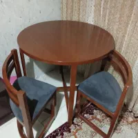 میز گرد چهار نفره