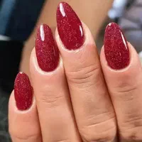 کاشت ناخن ۲۰۰ ارائه تمامی خدمات زیبایی