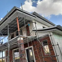 رنگ کاری ونقاشی ساختمان ورنگ کاری شیروانی نما لنبه