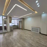 ۵۸ متر  روبنما  پرکابینت  سالن مربع سندتک برگ