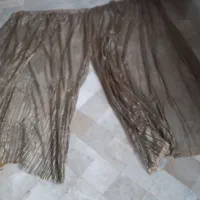 دو عدد فرش ۶ متری و یک عدد پرده