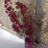 گلدون و گل تزیینی