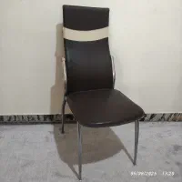 صندلی چرم و استیل