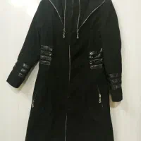 پالتو مشکی|لباس|نیشابور, دارایی|دیوار