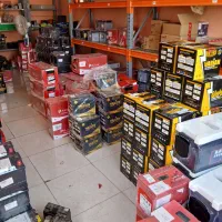 ادمین و فروشنده خانم برای فروشگاه باتری