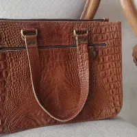 کیف چرم گاوی دست دوز.مفت زدم .|کیف، کفش، کمربند|اصفهان, جوزدان الیادران|دیوار