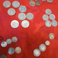 تعدادی سکه نقره وقدیمی