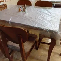 میز و صندلی و تخت