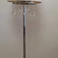 آباژور ایستاده