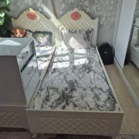 دو عدد تخت و میز آرایش