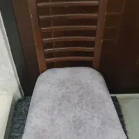 صندلی چوبی