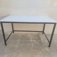 میز تحریر و مطالعه