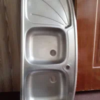 چند تا وسایل فروشی هست