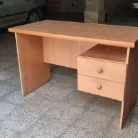 میز اداری MDF تمیز و سالم