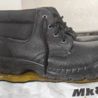 کفش ایمنی نگهبان|کیف، کفش، کمربند|شیراز, امام حسین|دیوار