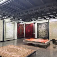 فروشنده فرش و کارگر ساده