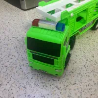 کامیون اسباب بازی