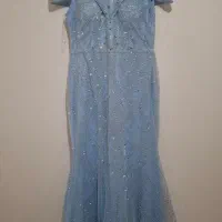 فروش لباس مجلسی شیک و نگین‌کاری شده بسیار تمیز