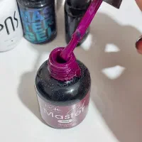 وسایل کاشت ناخن|آرایشگاه و سالن‌های زیبایی|همدان, |دیوار