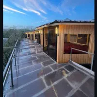 مدیر . سالن کار. صندوقدار.نظافت