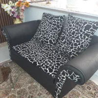 مبل پنج نفره به همراه میز ودو عسلی