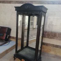 ویترین  چوبی