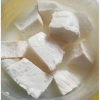 پنیر محلی گاوی باکیفیت تهیه شده با مایه پنیر