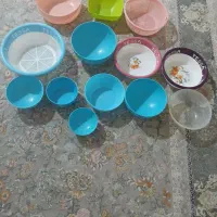 تعدادی لگن و آبکش|ظروف پختوپز|ایلام, |دیوار