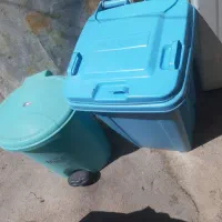 سطل زباله سالم و اب چکان