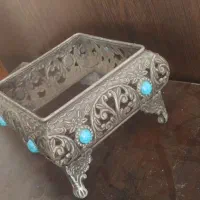 تعدادی عتیقه قدیمی قابلمه