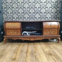 میز کنسول و میز تلویزیون و ۲عدد ویترین کوچک|بوفه، ویترین، کنسول|ری, شهید بهشتی|دیوار