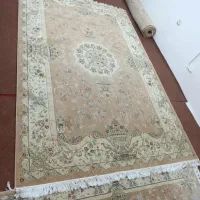 یک عدد فرش ۶ متری