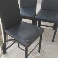 سه عدد صندلی