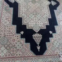دو عدد فرش 6متری زمینه مشکی با ضخامت