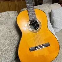 گیتار یاماها c70 اصل همراه با کیف و وسایل جانبی