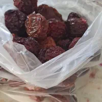 آلوچه خورشتی کیلوی۵۵۰قیسی کیلوی۷۵۰،گل ۱۰۰گرم۲۴۵۰۰۰