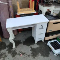 میز کشاو دار