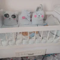 تخت و گهواره نوزادی