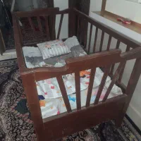 تخت نوزادی سالم