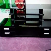 میز تلویزیون شیشه ای