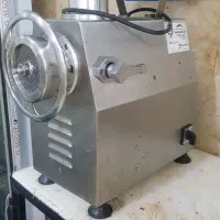 چرخ گوشت صنعتی و کالباس بر